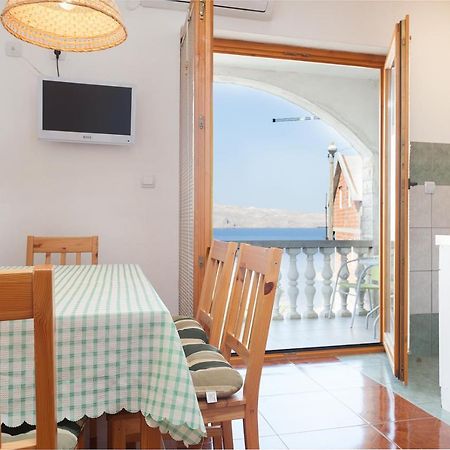 Manda Appartement Karlobag Buitenkant foto